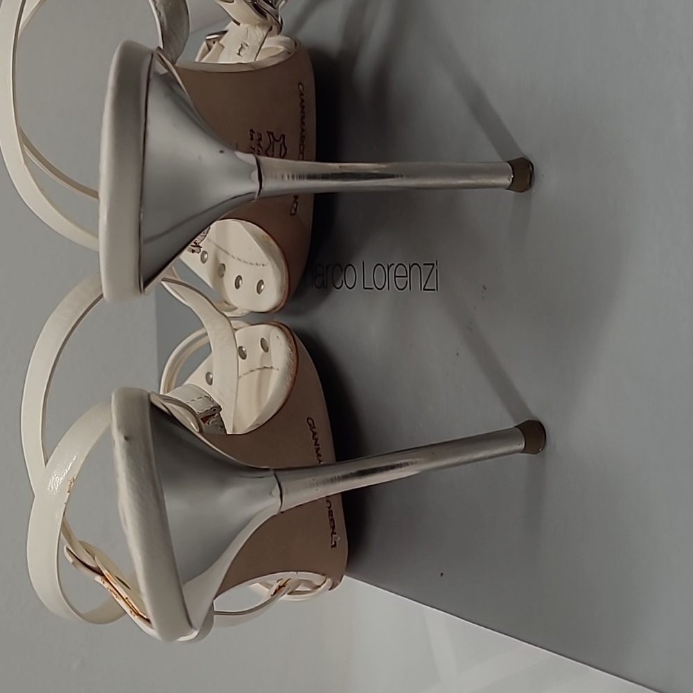 Women's Gianmarco Lorenzi White Sandle - Picture 4 of 11